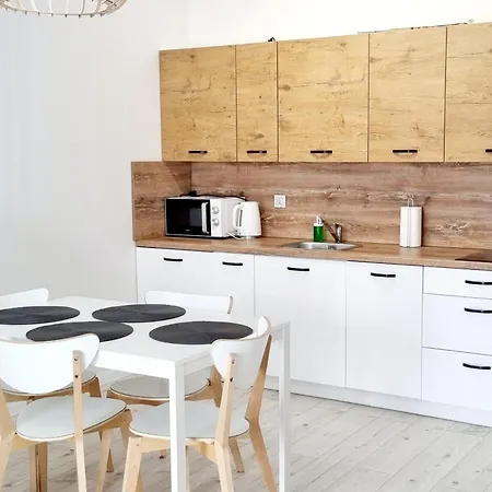 Słoneczna Z Zielonym Tarasem Apartament *